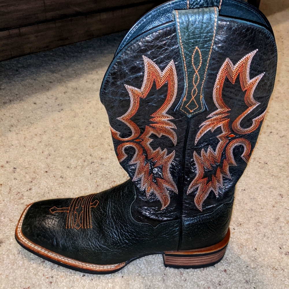 Ariat tombstone boots